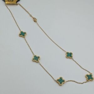 Elegant Gold and Green Clover Necklace